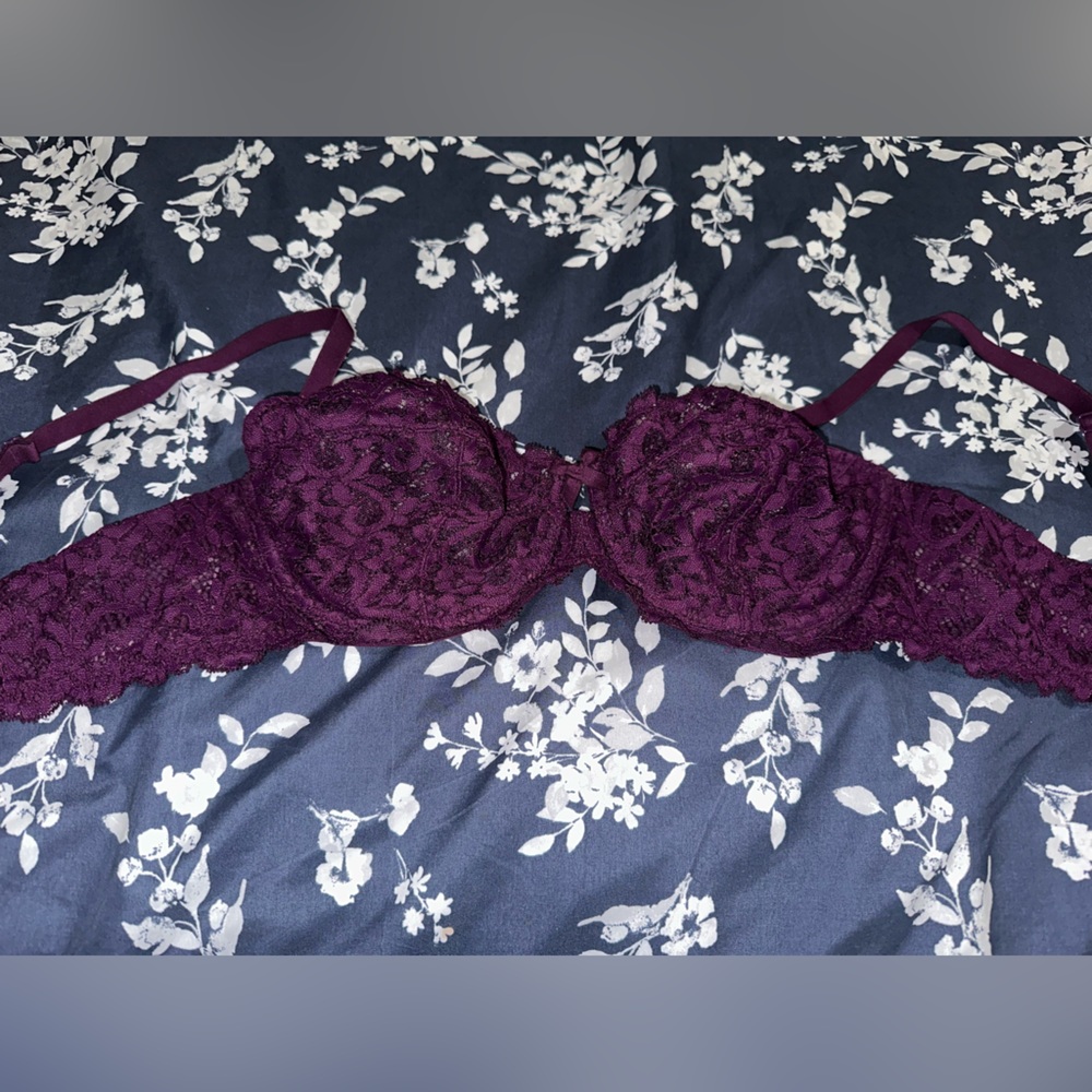 Vs lace bra